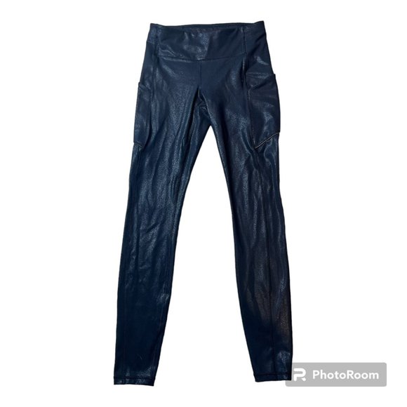 lululemon athletica Pants - Lululemon High-Rise Pant 28" length Black Shine - Size 4 EUC.